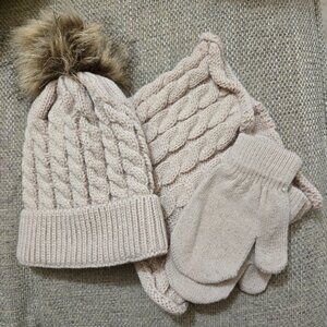 Hat/scarf/mit set